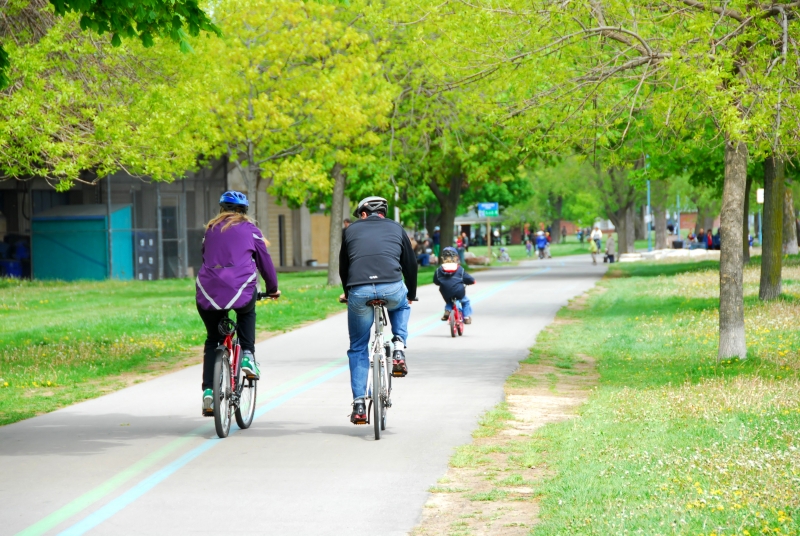 bicycling-in-a-park